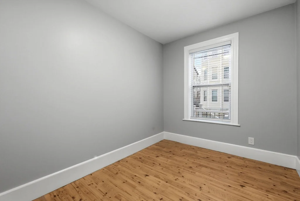 3 bed, 1 bath apartment for rent at 20 Bennett Unit 1L, Beverly — photo 10 of 22