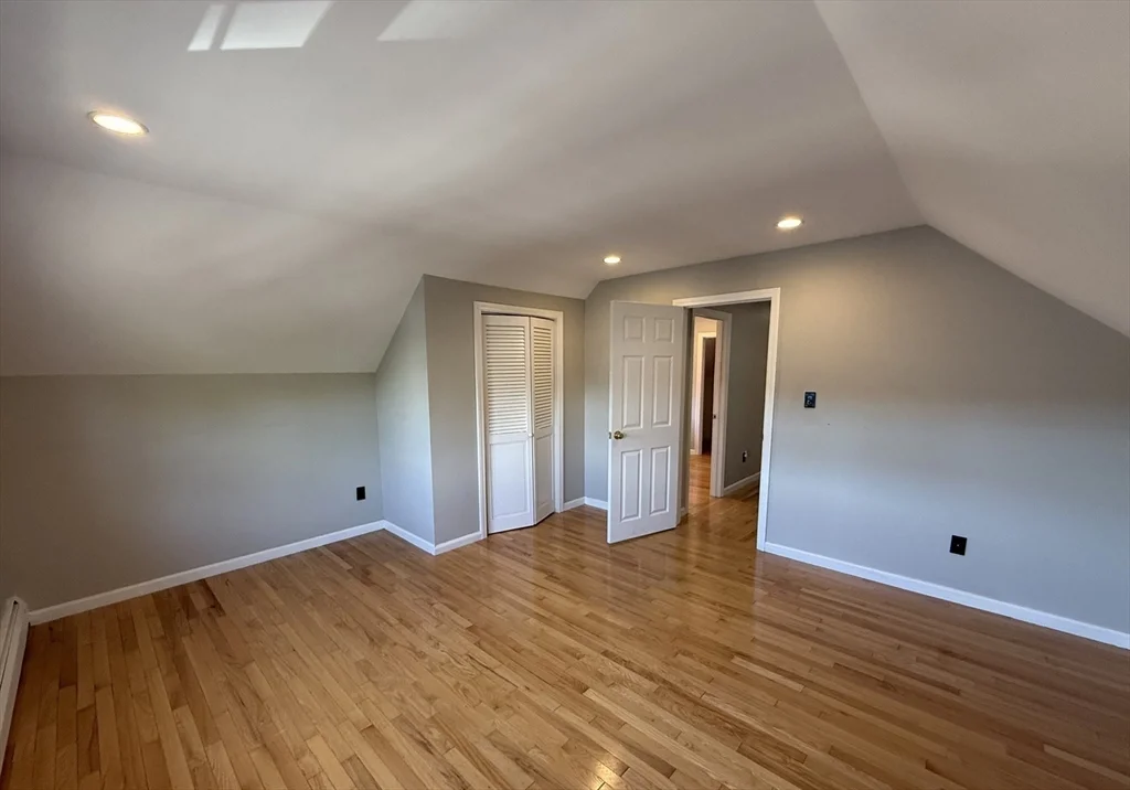 5 bed, 2 bath apartment for rent at 20 Benton Rd Unit 2, Tufts University — photo 16 of 24