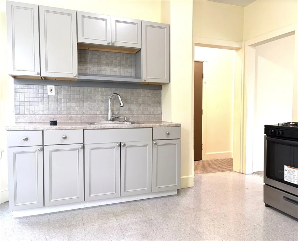 3 bed, 1 bath apartment for rent at 20 Blaine St Unit 20, Allston — photo 2 of 7