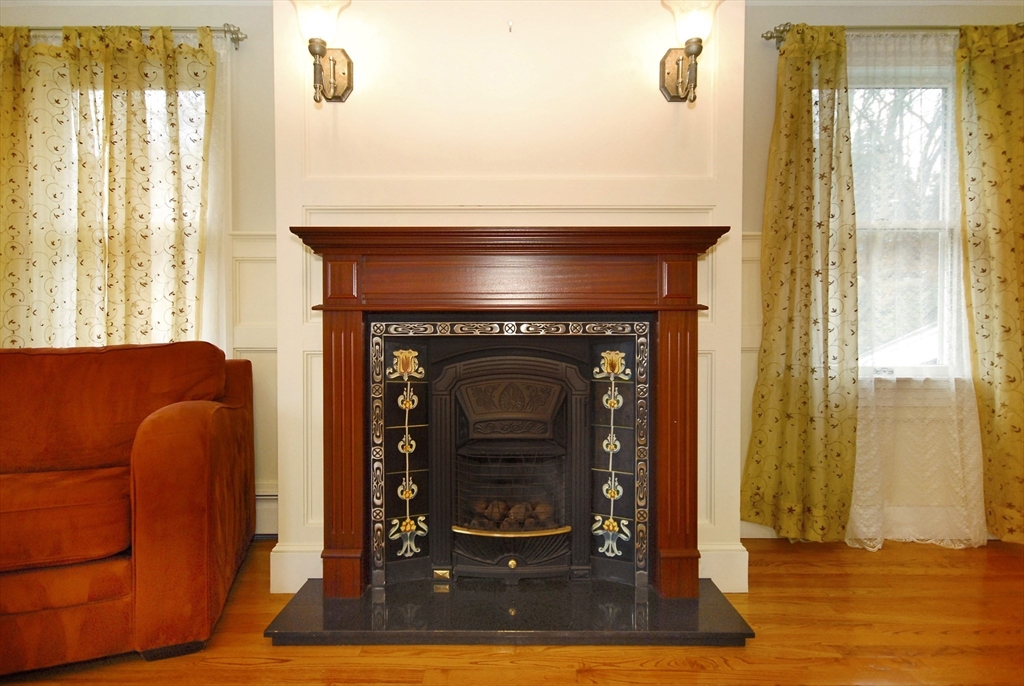5 bed, 4+ bath apartment for rent at 20 Blossom St, Lexington — photo 8 of 17