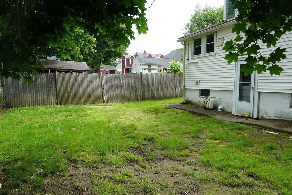3 bed, 1 bath apartment for rent at 20 Bolton Pl Unit 1, Bridgewater — photo 24 of 24