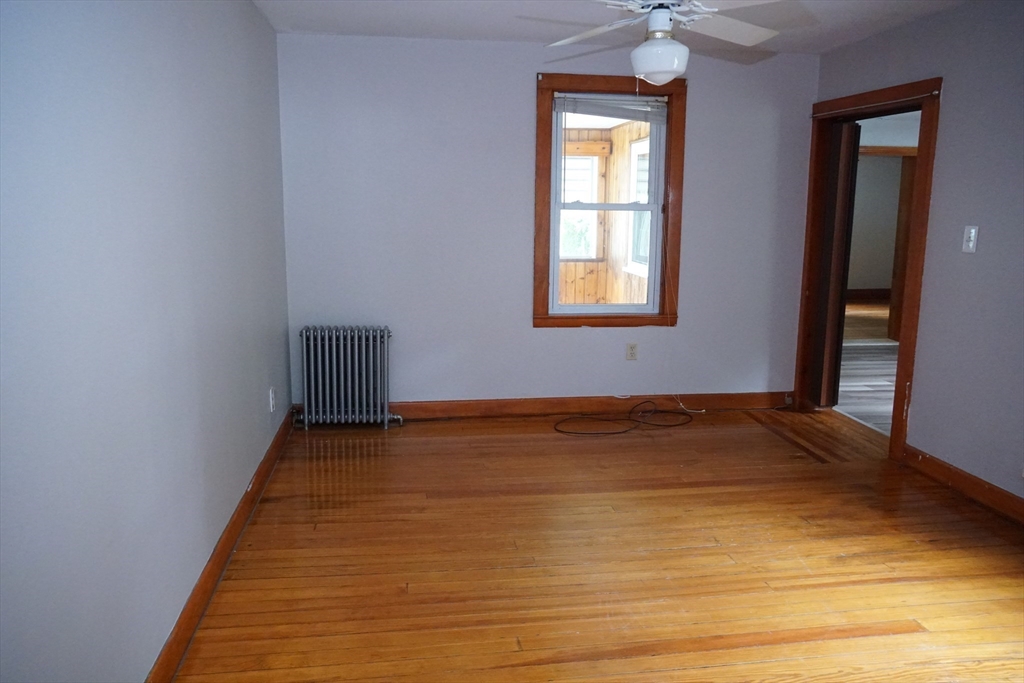 3 bed, 1 bath apartment for rent at 20 Bolton Pl Unit 1, Bridgewater — photo 10 of 24