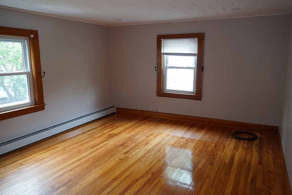 3 bed, 1 bath apartment for rent at 20 Bolton Pl Unit 1, Bridgewater — photo 18 of 24