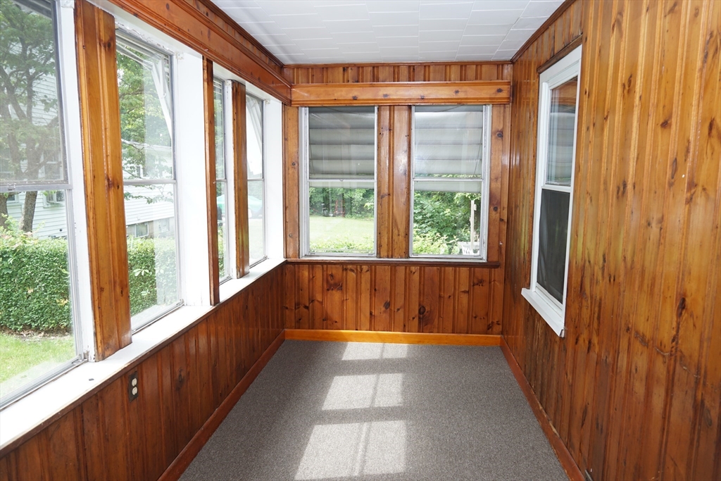 3 bed, 1 bath apartment for rent at 20 Bolton Pl Unit 1, Bridgewater — photo 4 of 24