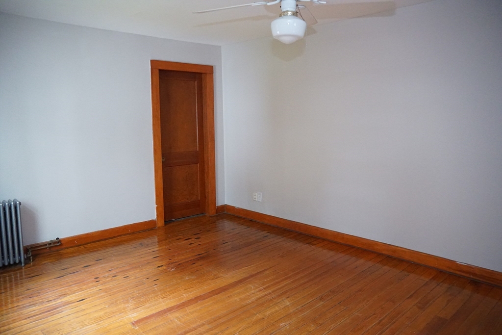 3 bed, 1 bath apartment for rent at 20 Bolton Pl Unit 1, Bridgewater — photo 16 of 24