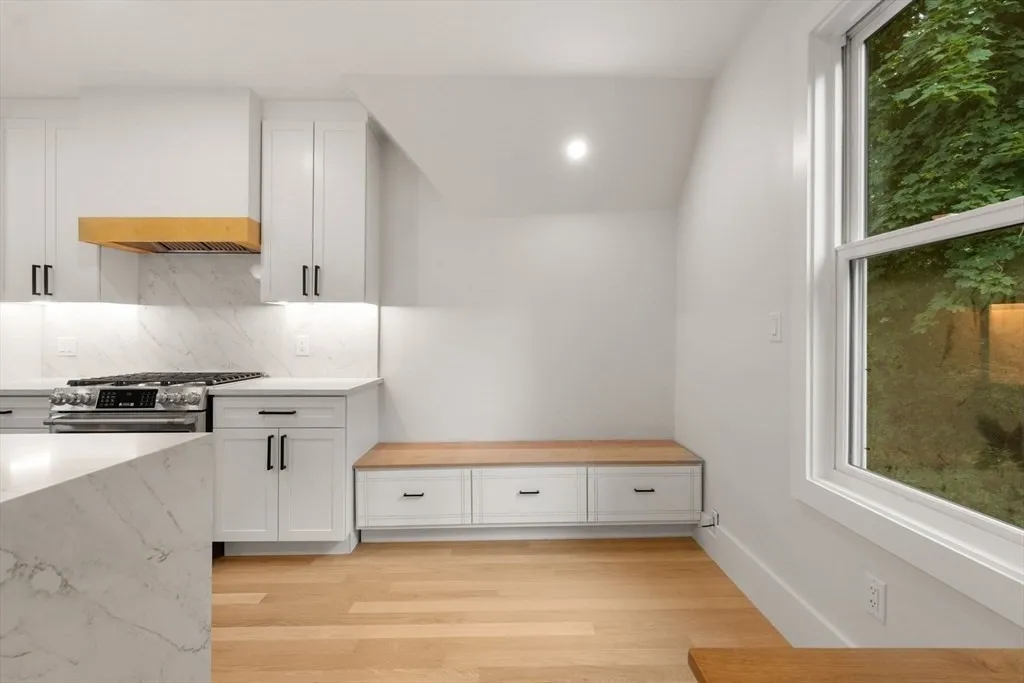 3 bed, 2 bath apartment for rent at 20 Boylston St Unit 3, Jamaica Plain — photo 5 of 12