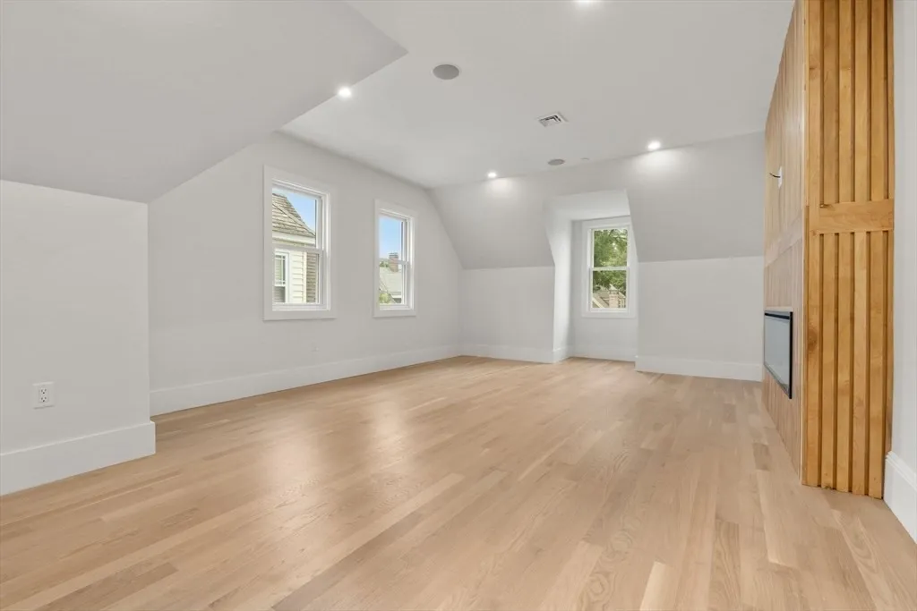 3 bed, 2 bath apartment for rent at 20 Boylston St Unit 3, Jamaica Plain — photo 2 of 12