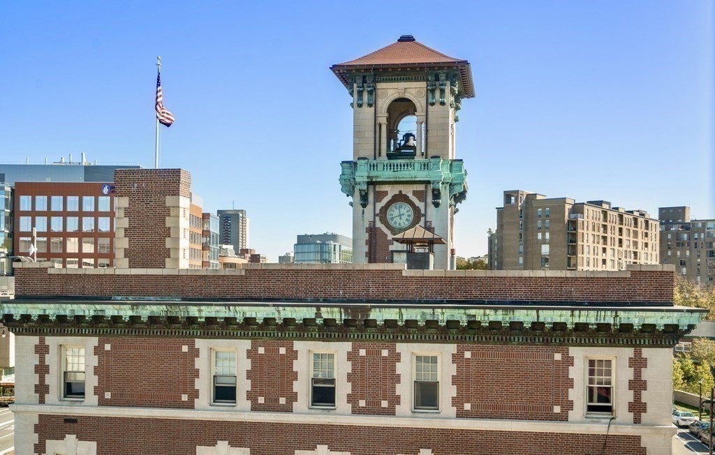 4 bed, 4+ bath apartment for rent at 20 Boylston St Unit 4&5, Brookline Village — photo 14 of 21