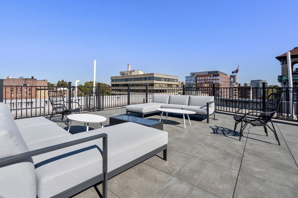 4 bed, 4+ bath apartment for rent at 20 Boylston St Unit 4&5, Brookline Village — photo 12 of 21