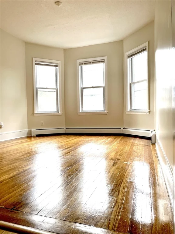 2 bed, 1 bath apartment for rent at 20 Boylston St Unit 4, Lowell — photo 1 of 10