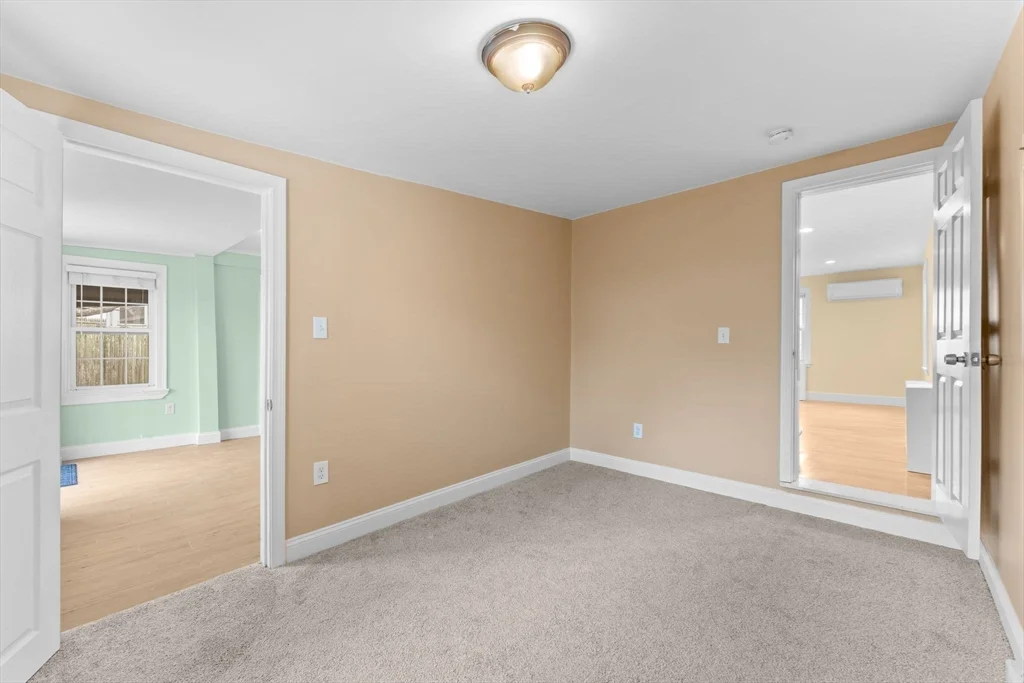4 bed, 2 bath apartment for rent at 20 Brae Rd, Wollaston — photo 13 of 30