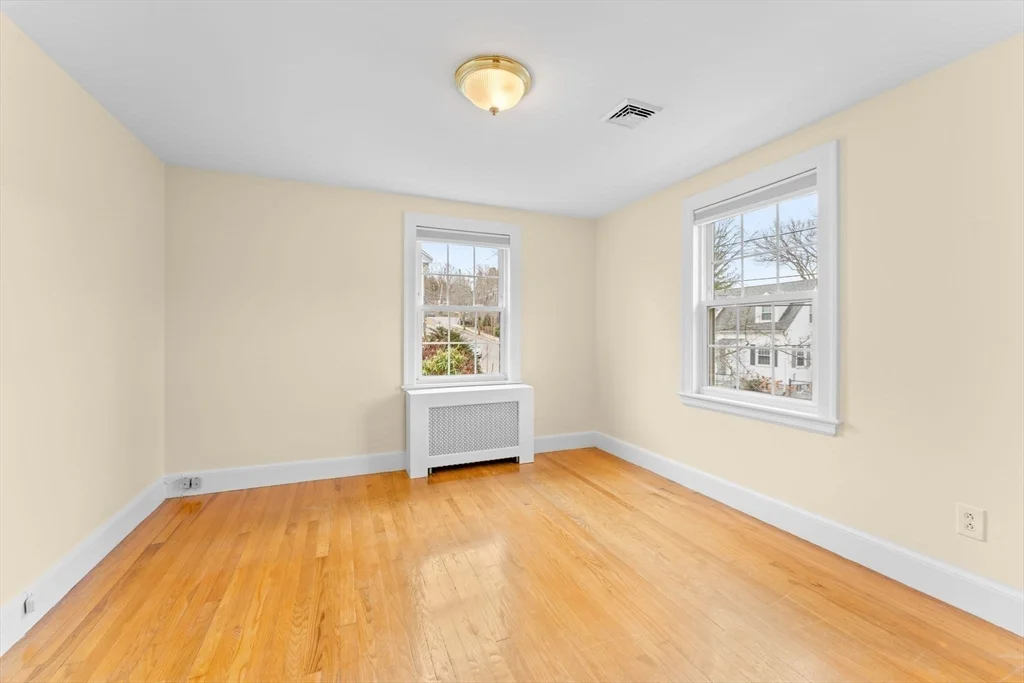 4 bed, 2 bath apartment for rent at 20 Brae Rd, Wollaston — photo 19 of 30