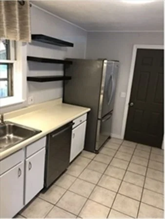 3 bed, 1 bath apartment for rent at 20 Brentham Unit 20, Billerica — photo 5 of 11
