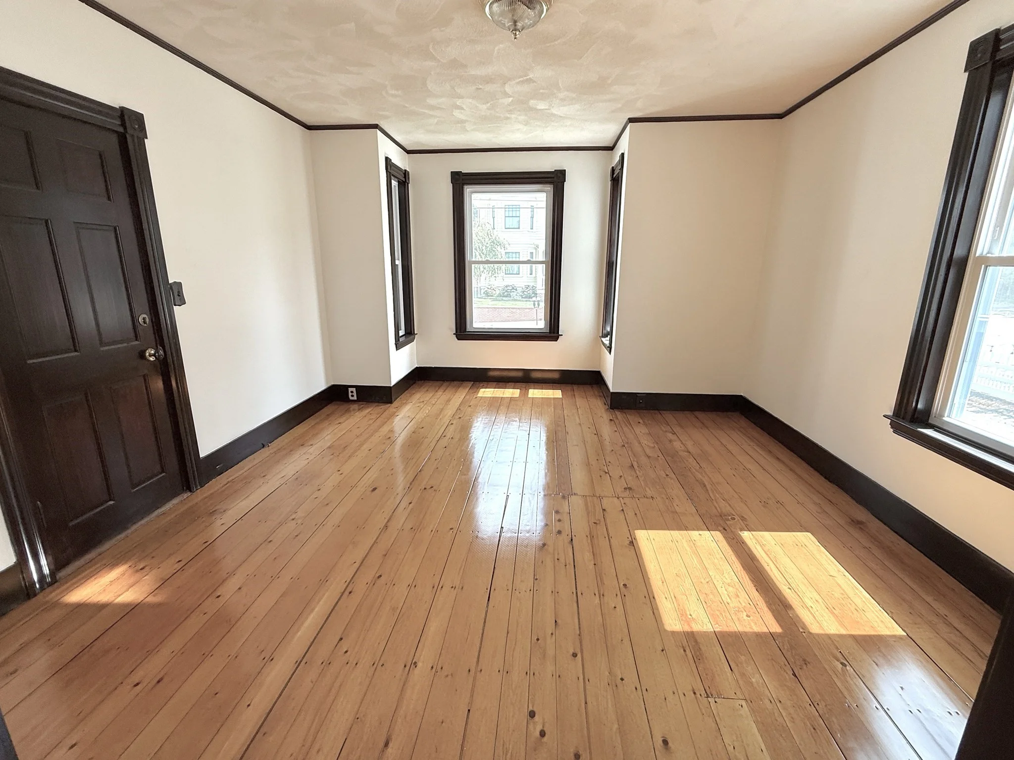 2 bed, 1 bath apartment for rent at 20 Brewster Unit 1, Plymouth — photo 5 of 13