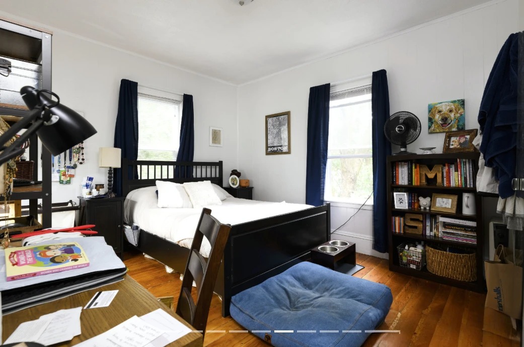 3 bed, 1 bath apartment for rent at 20 Bristol St Unit 2, Wellington-Harrington — photo 6 of 9