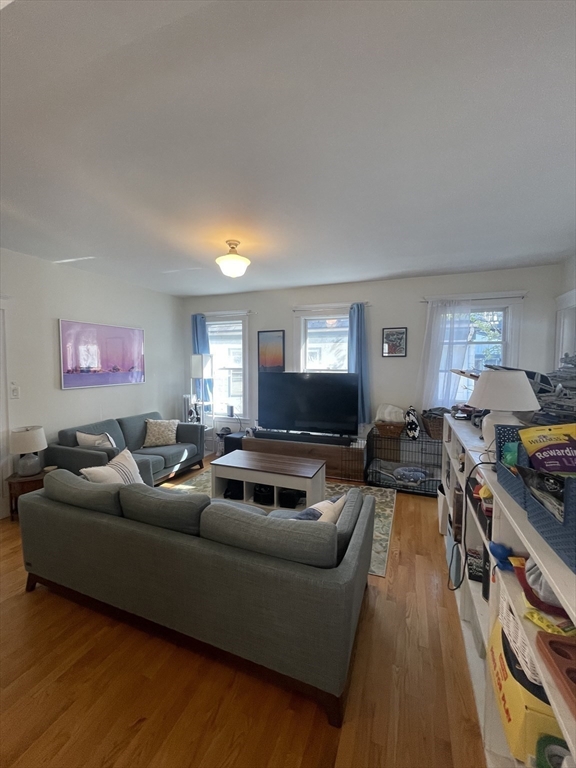 4 bed, 2 bath apartment for rent at 20 Burnham St Unit 20, Somerville — photo 13 of 26