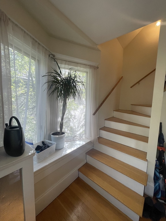 4 bed, 2 bath apartment for rent at 20 Burnham St Unit 20, Somerville — photo 20 of 26