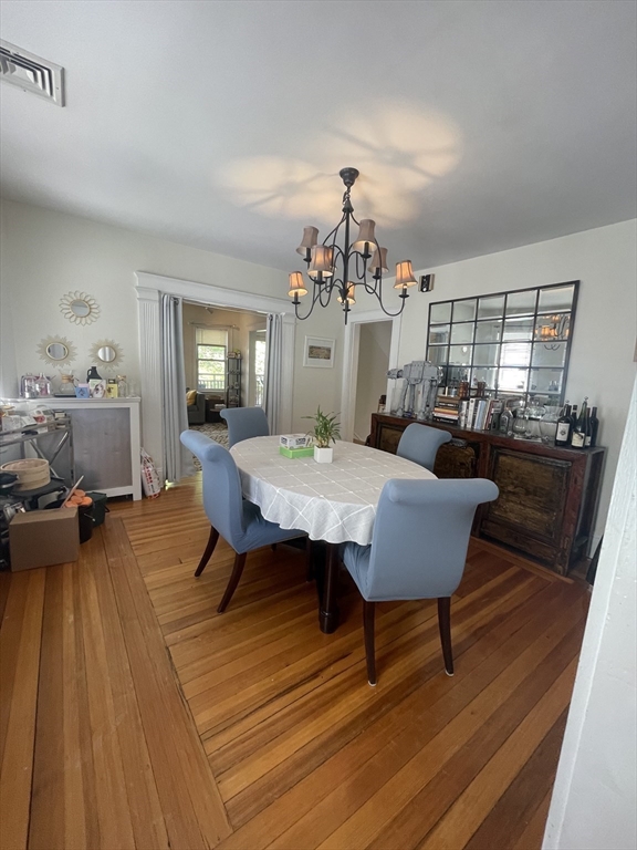 4 bed, 2 bath apartment for rent at 20 Burnham St Unit 20, Somerville — photo 8 of 26