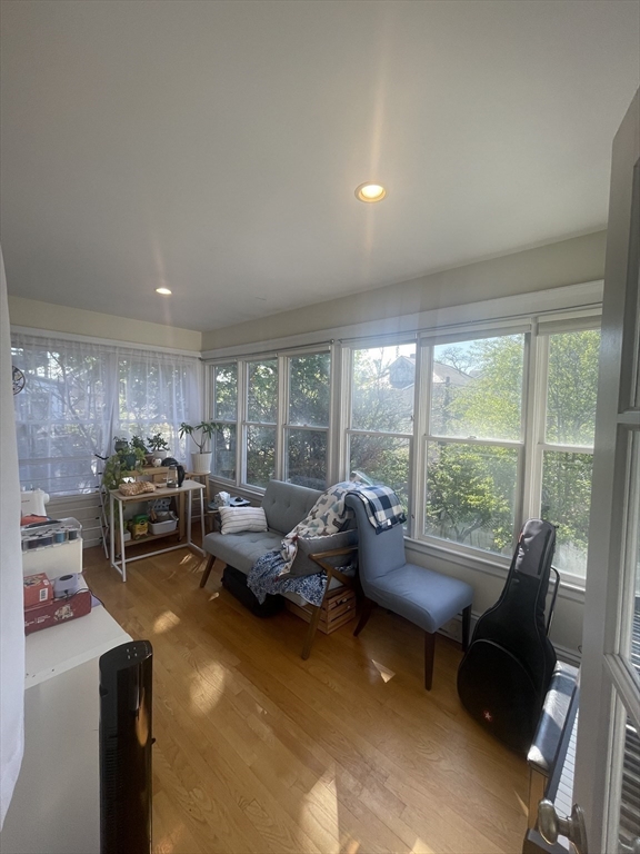 4 bed, 2 bath apartment for rent at 20 Burnham St Unit 20, Somerville — photo 15 of 26