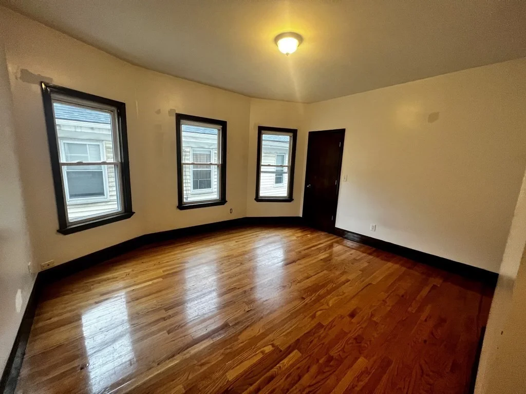 4 bed, 1 bath apartment for rent at 20 Bynner St Unit 2, Jamaica Plain — photo 6 of 10