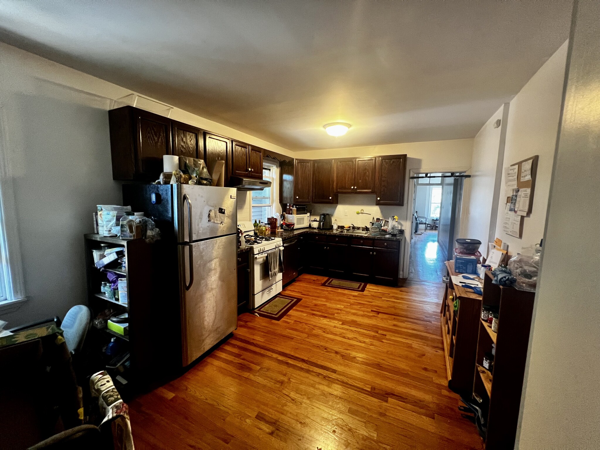 4 bed, 1 bath apartment for rent at 20 Bynner St Unit 3, Jamaica Plain — photo 2 of 8