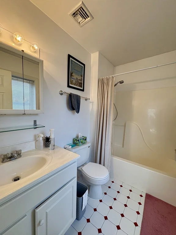 2 bed, 2 bath apartment for rent at 20 Cameron St Unit 304, Boylston Street — photo 14 of 18