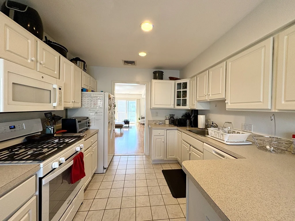 2 bed, 2 bath apartment for rent at 20 Cameron St Unit 304, Boylston Street — photo 8 of 18