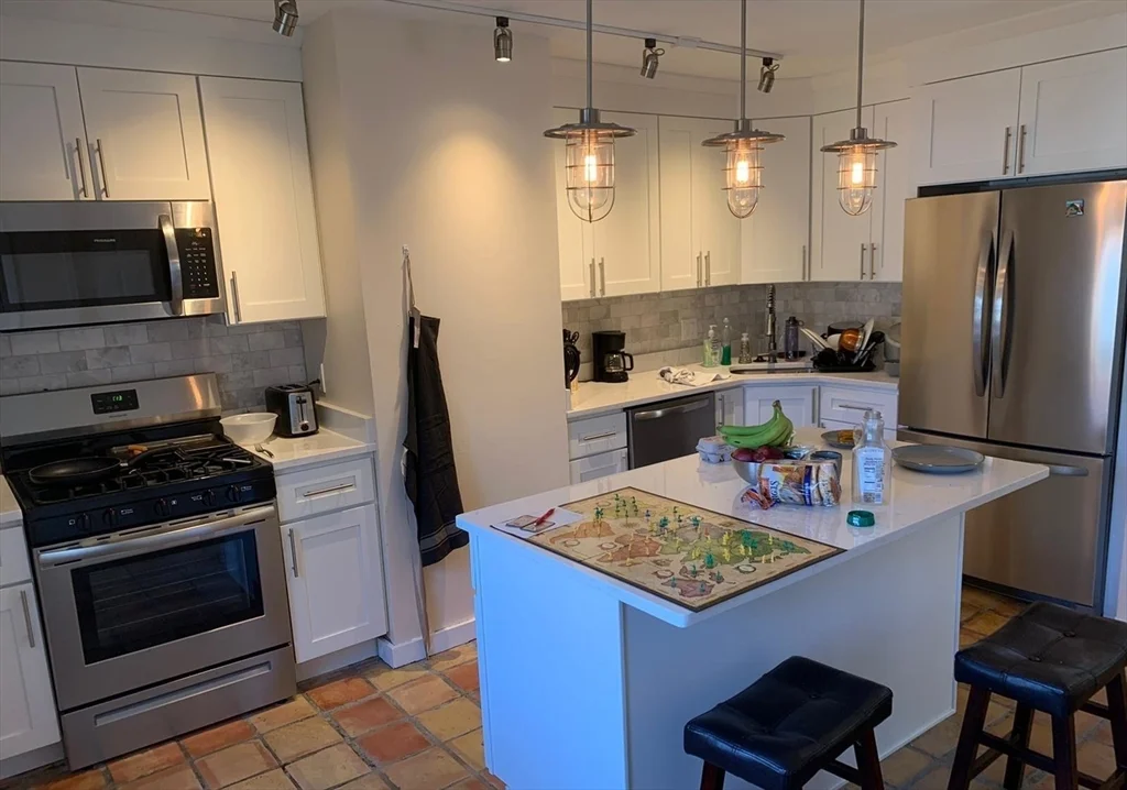 4 bed, 1 bath apartment for rent at 20 Carson St Unit 2, Boston — photo 2 of 11