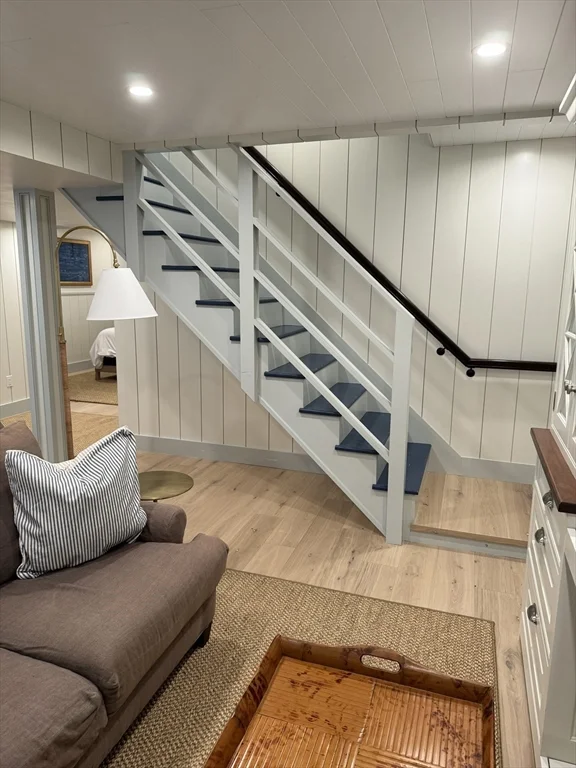 5 bed, 3 bath apartment for rent at 20 Cato Ln, Nantucket — photo 22 of 27