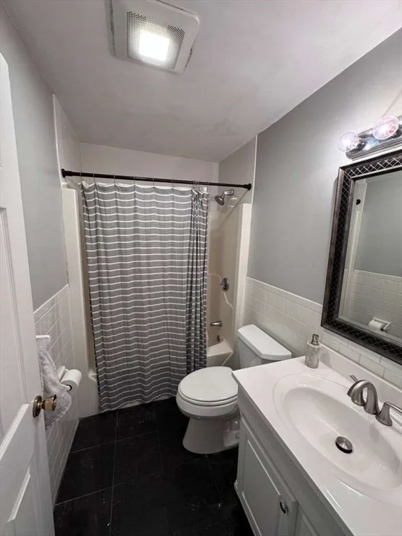 1 bed, 1 bath apartment for rent at 20 Central St Unit 215, Salem — photo 12 of 16