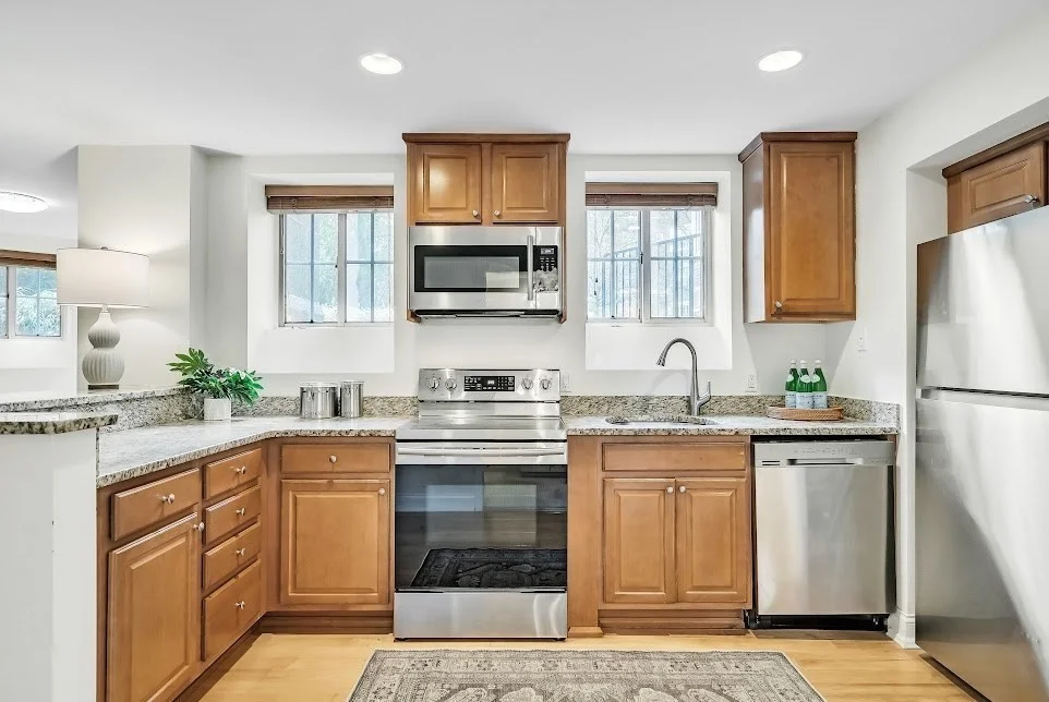 2 bed, 1 bath apartment for rent at 20 Chapel St Unit B, Longwood — photo 5 of 35