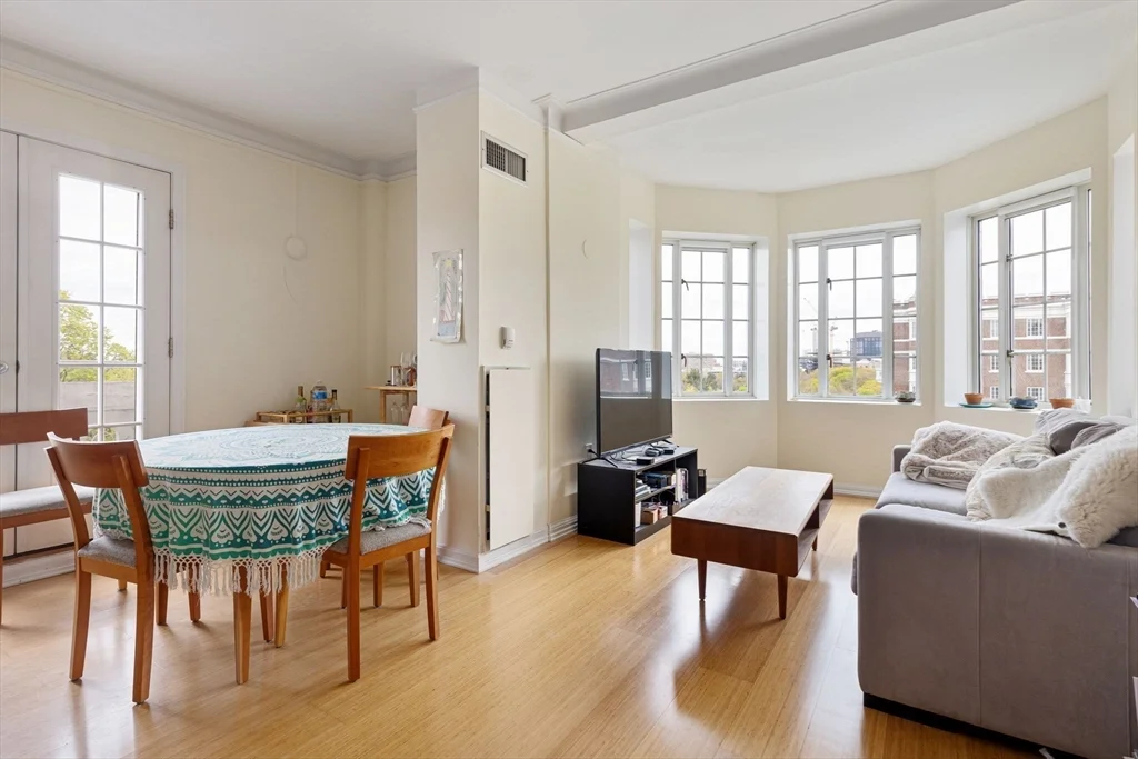 1 bed, 1 bath apartment for rent at 20 Chapel St Unit B1005, Longwood — photo 1 of 18