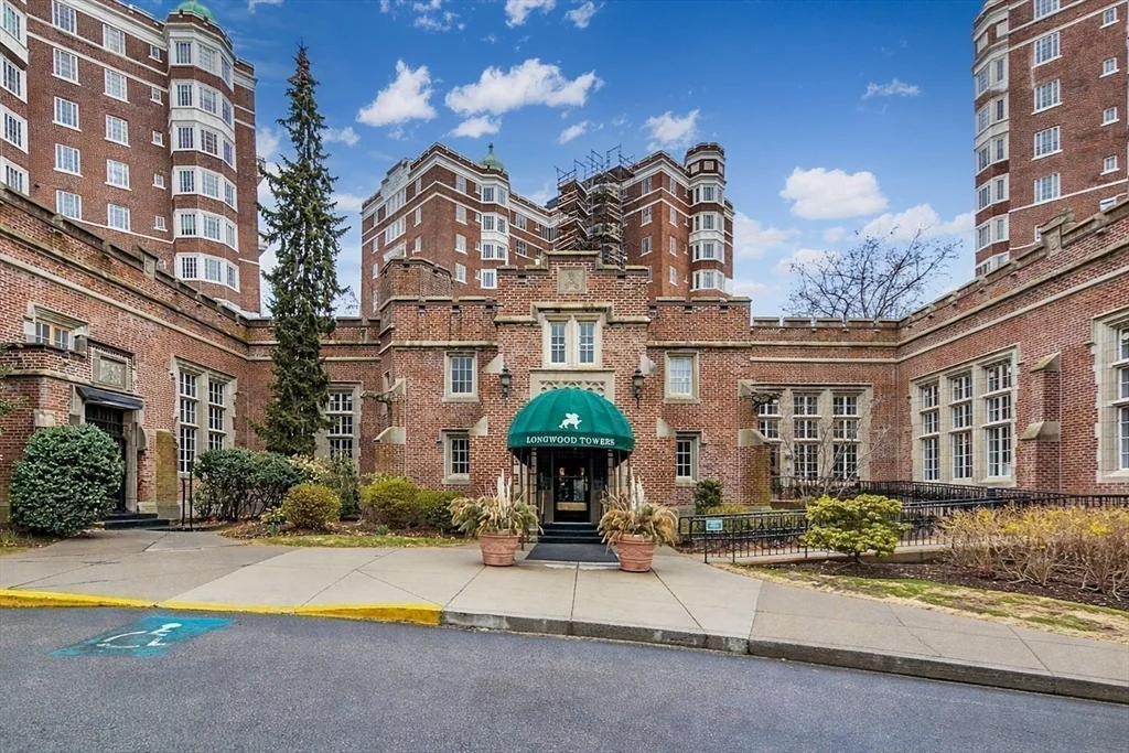 2 bed, 2 bath apartment for rent at 20 Chapel St Unit B309, Coolidge Corner — photo 5 of 40