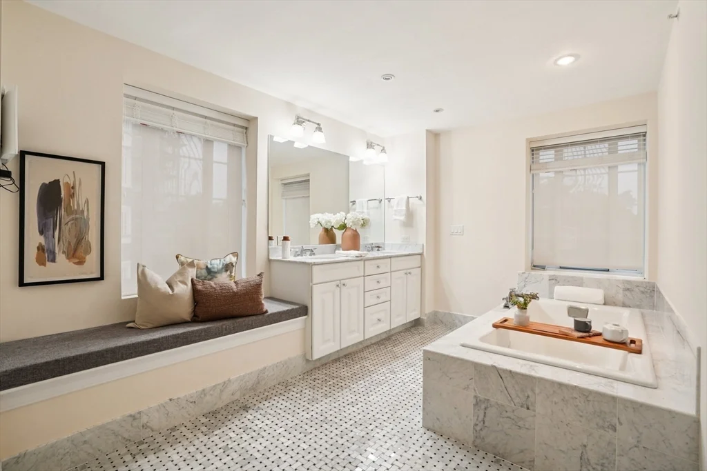 4 bed, 4+ bath apartment for rent at 20 Chapel St Unit B811, Longwood — photo 11 of 33
