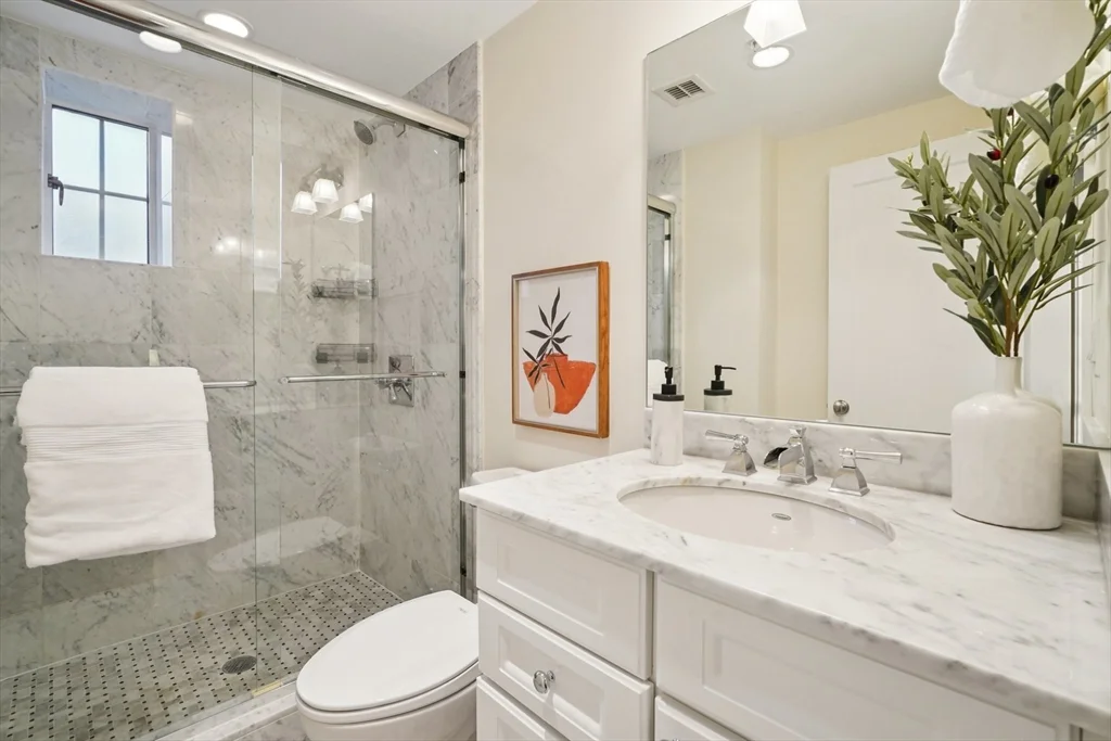 4 bed, 4+ bath apartment for rent at 20 Chapel St Unit B811, Longwood — photo 25 of 33