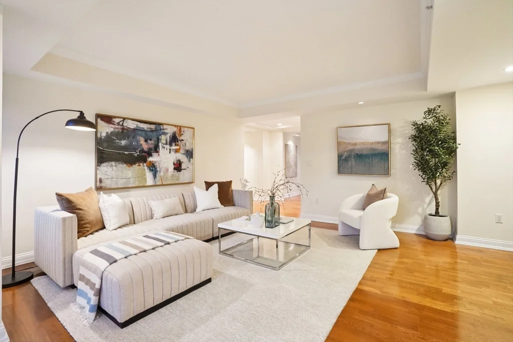 4 bed, 4+ bath apartment for rent at 20 Chapel St Unit B811, Longwood — photo 1 of 33