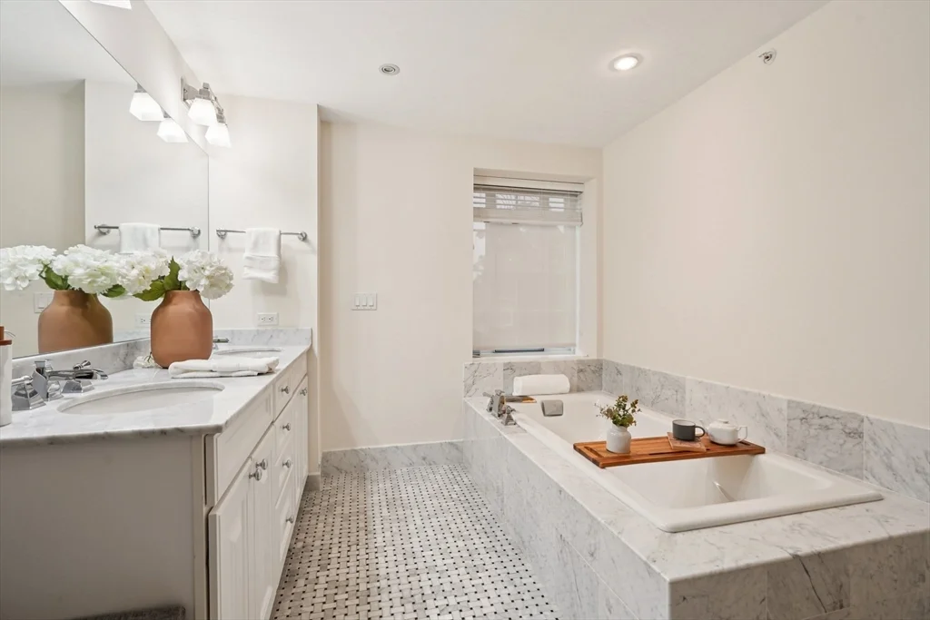 4 bed, 4+ bath apartment for rent at 20 Chapel St Unit B811, Longwood — photo 29 of 33