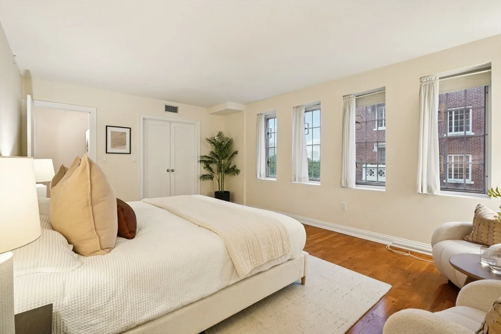 4 bed, 4+ bath apartment for rent at 20 Chapel St Unit B811, Longwood — photo 27 of 33