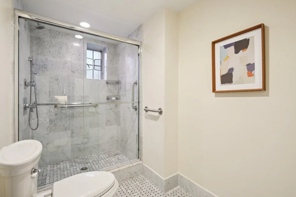 4 bed, 4+ bath apartment for rent at 20 Chapel St Unit B811, Longwood — photo 28 of 33