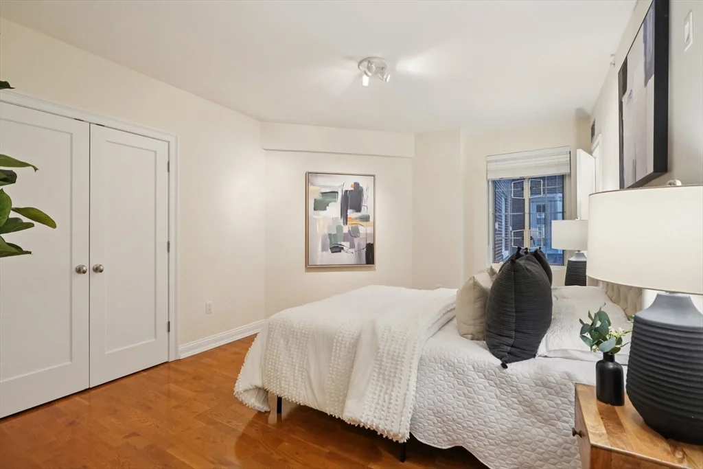 4 bed, 4+ bath apartment for rent at 20 Chapel St Unit B811, Longwood — photo 16 of 33