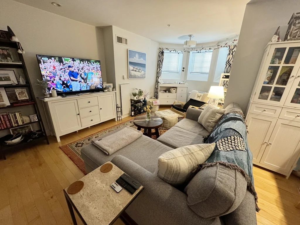 1 bed, 1 bath apartment for rent at 20 Chapel St Unit C 304, Coolidge Corner — photo 3 of 18