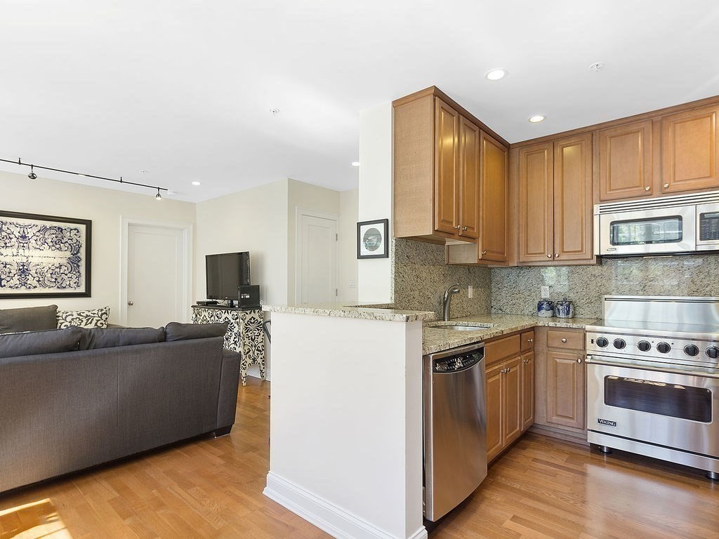 2 bed, 2 bath apartment for rent at 20 Chapel St Unit C607, Longwood — photo 4 of 12