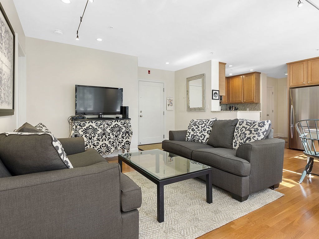 2 bed, 2 bath apartment for rent at 20 Chapel St Unit C607, Longwood — photo 3 of 12