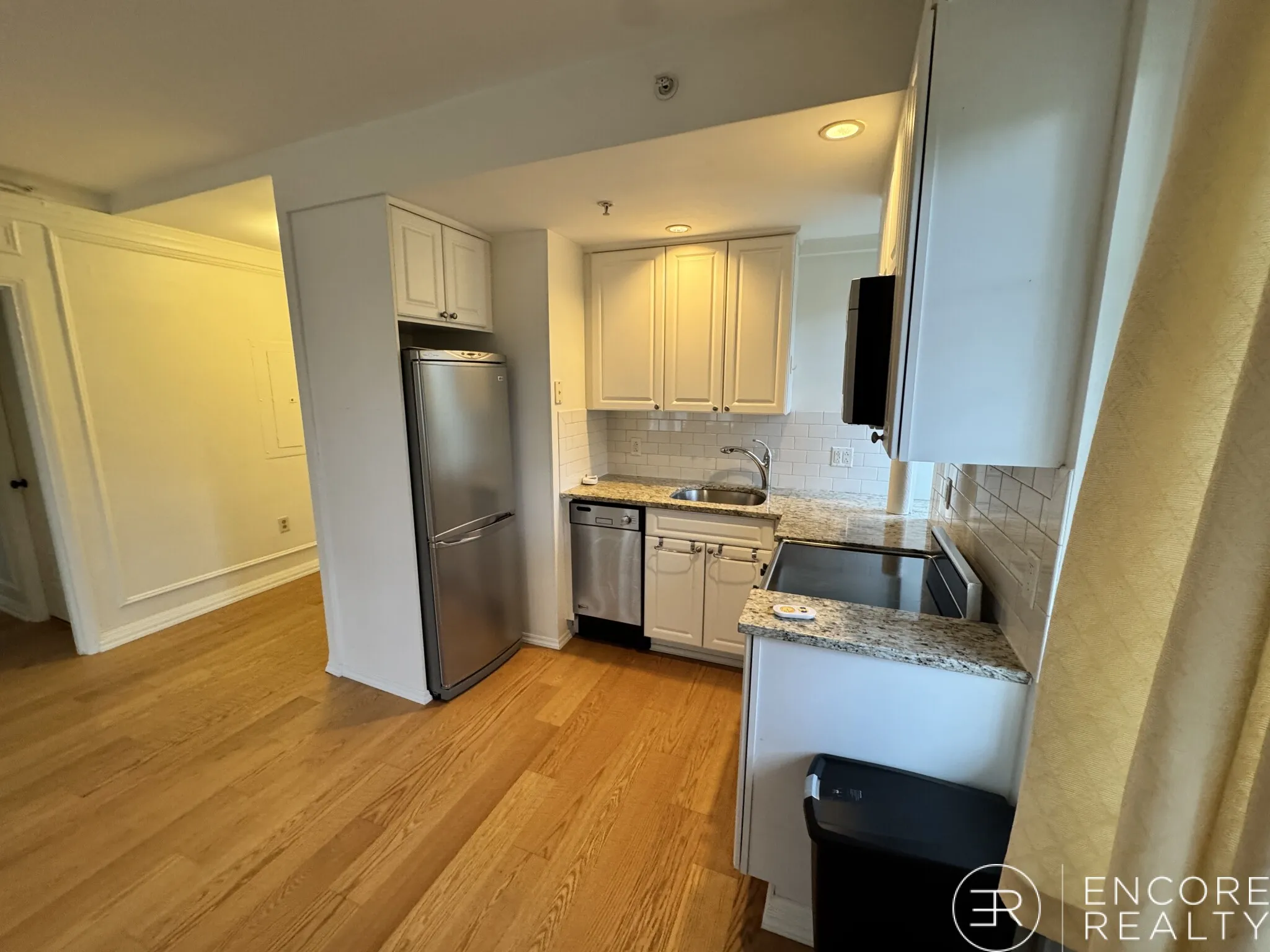 1 bed, 1 bath apartment for rent at 20 Chapel St Unit M705, Longwood — photo 3 of 10