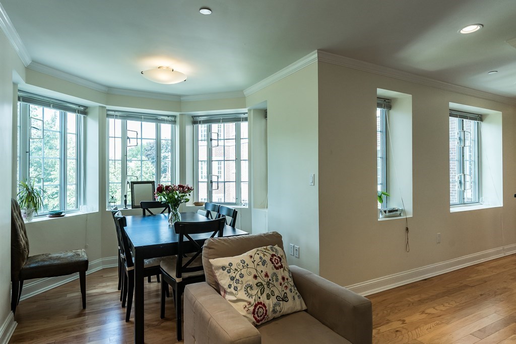 2 bed, 2 bath apartment for rent at 20 Chapel Unit A-602, Longwood — photo 4 of 21