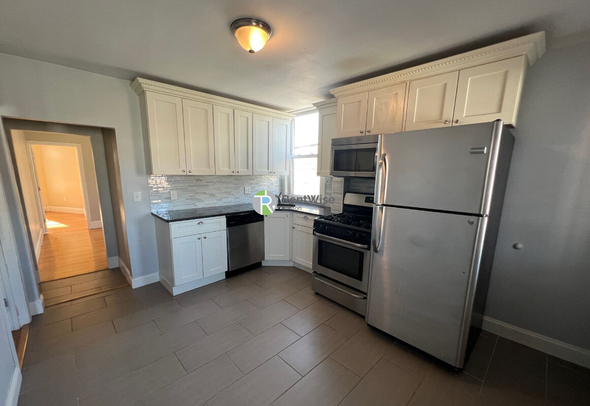 3 bed, 1 bath apartment for rent at 20 Chelsea St Unit 3, East Boston