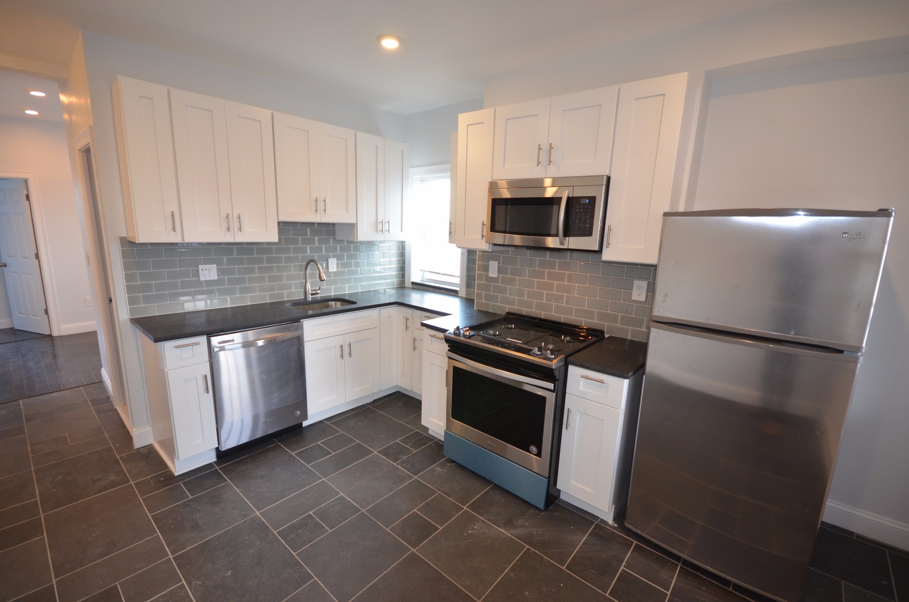 3 bed, 1 bath apartment for rent at 20 Chelsea St Unit 3, East Boston — photo 9 of 19