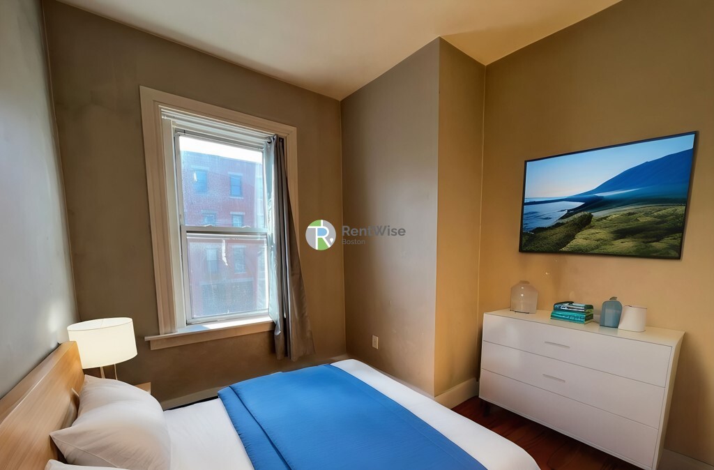 3 bed, 1 bath apartment for rent at 20 Chelsea Ter Unit 2, East Boston — photo 9 of 22