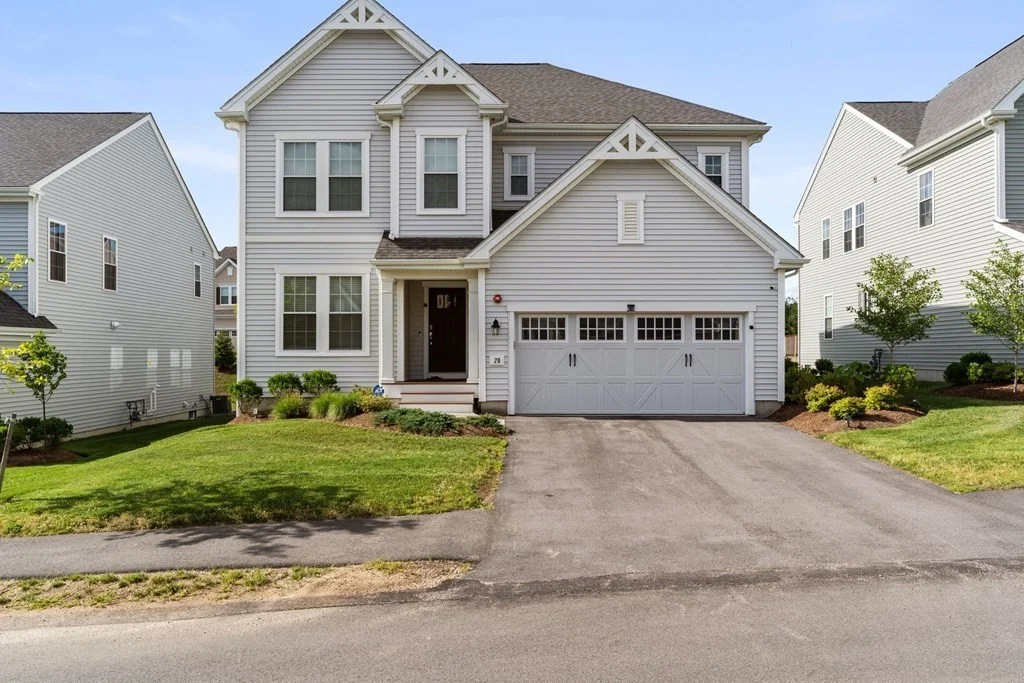 3 bed, 3 bath apartment for rent at 20 Cherry Ln Unit 20, Hopkinton — photo 1 of 29