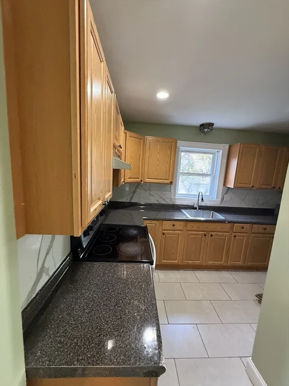 3 bed, 1 bath apartment for rent at 20 Cherry St Unit 1, Brockton — photo 7 of 19